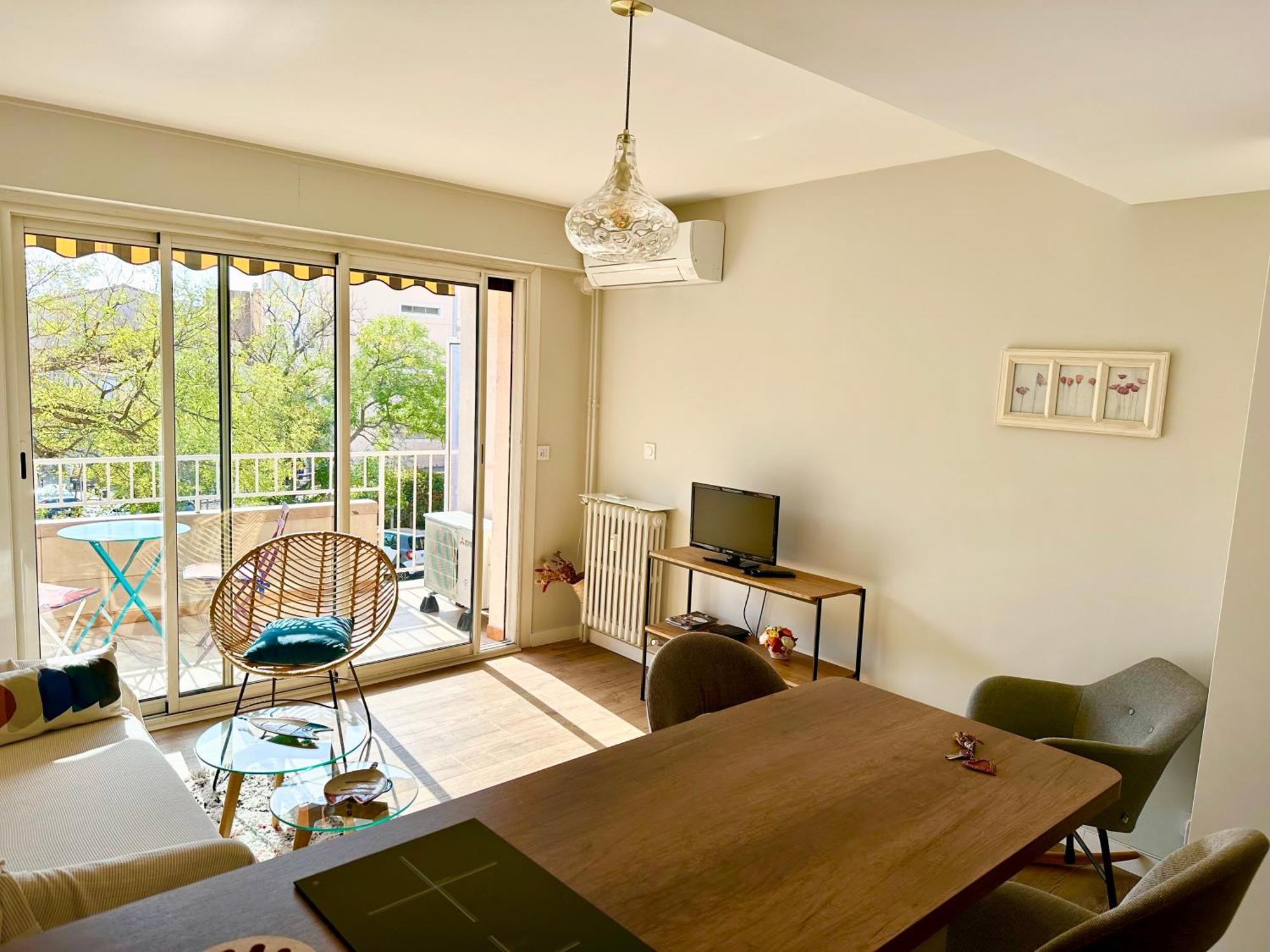T2 Place De La Poste, Gare Sncf, Port Et A Moins De 5 Minutes A Pied ! Apartment Bandol